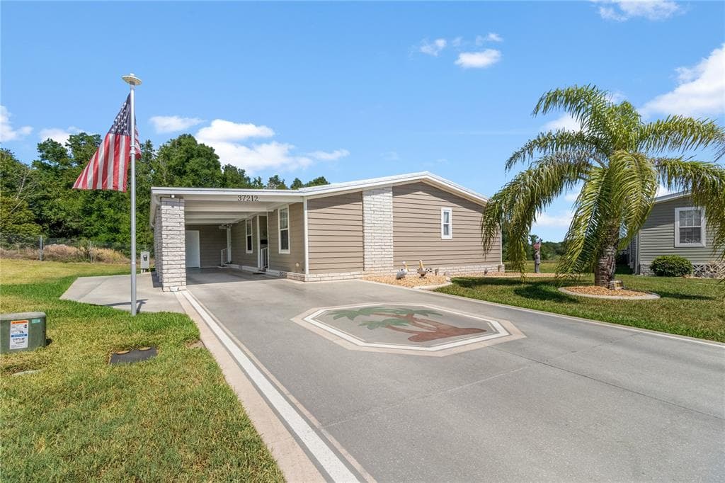 37212 NEUKOM AVENUE ZEPHYRHILLS, FL 33541