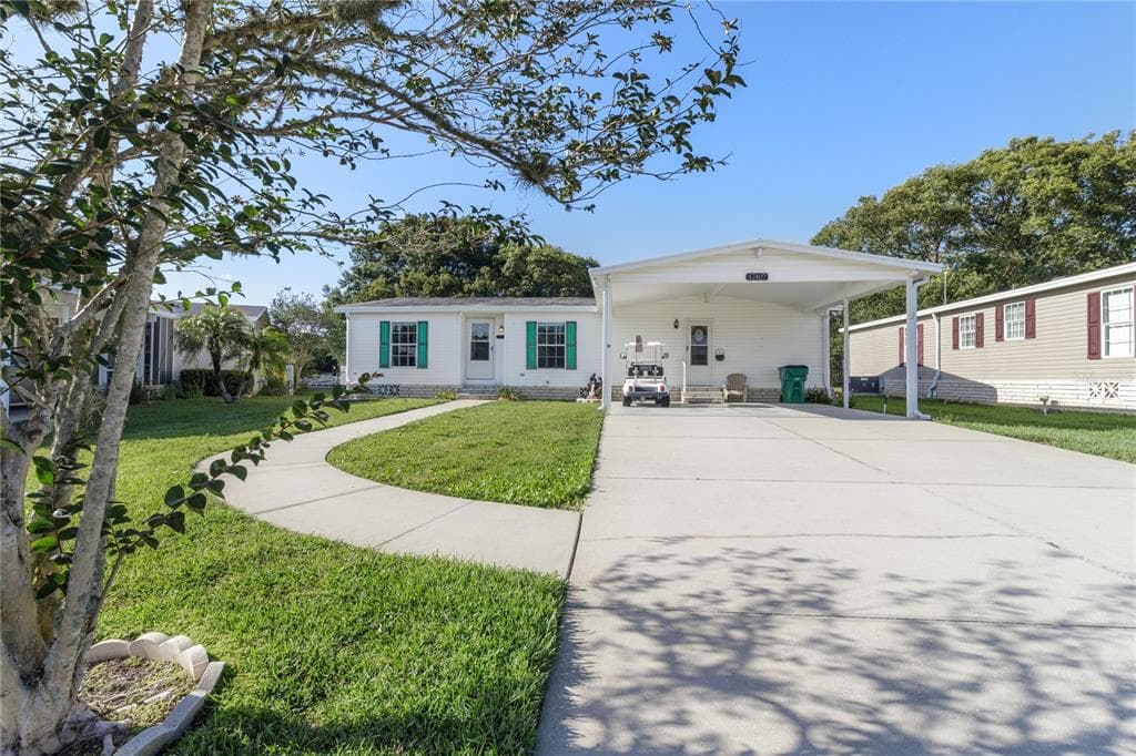 37407 GILL AVENUE ZEPHYRHILLS, FL 33541