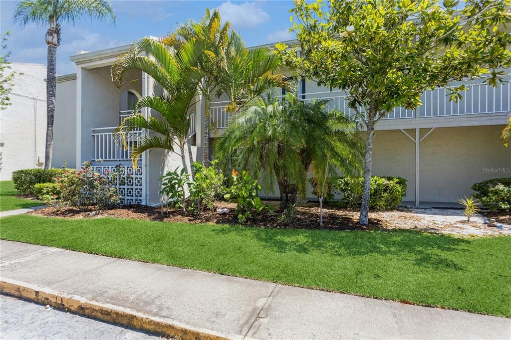 2625 STATE ROAD 590 UNIT 712 CLEARWATER, FL 33759