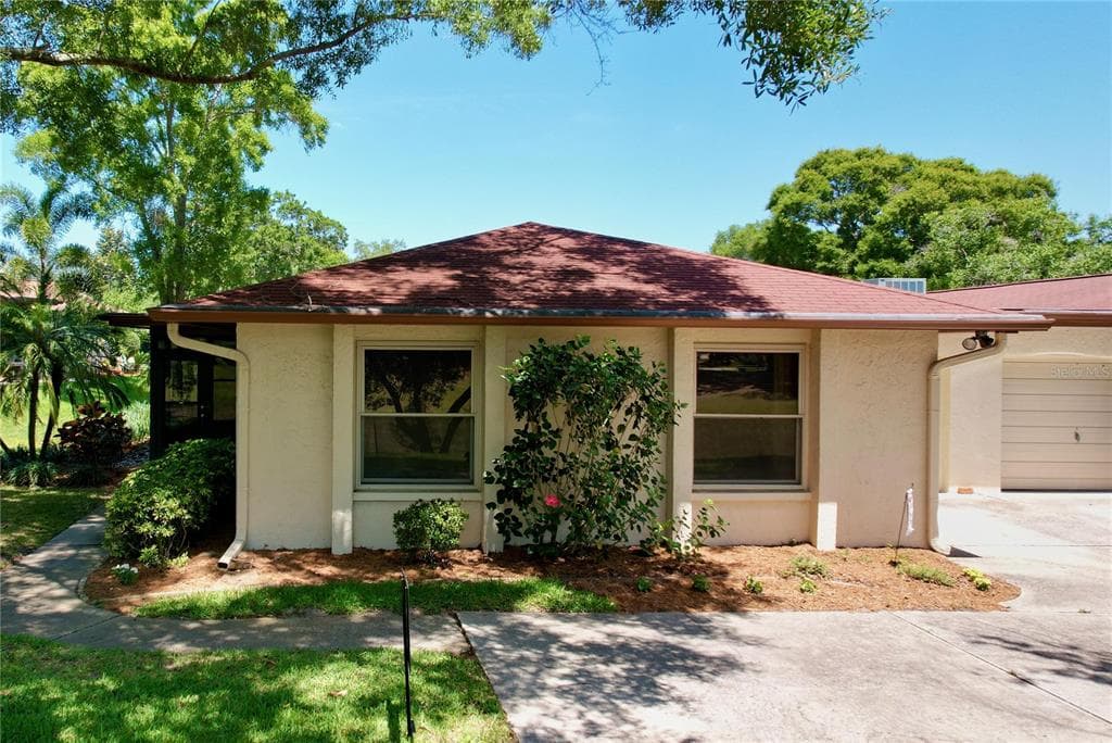 2240 SPRUCE LANE UNIT C PALM HARBOR, FL 34684