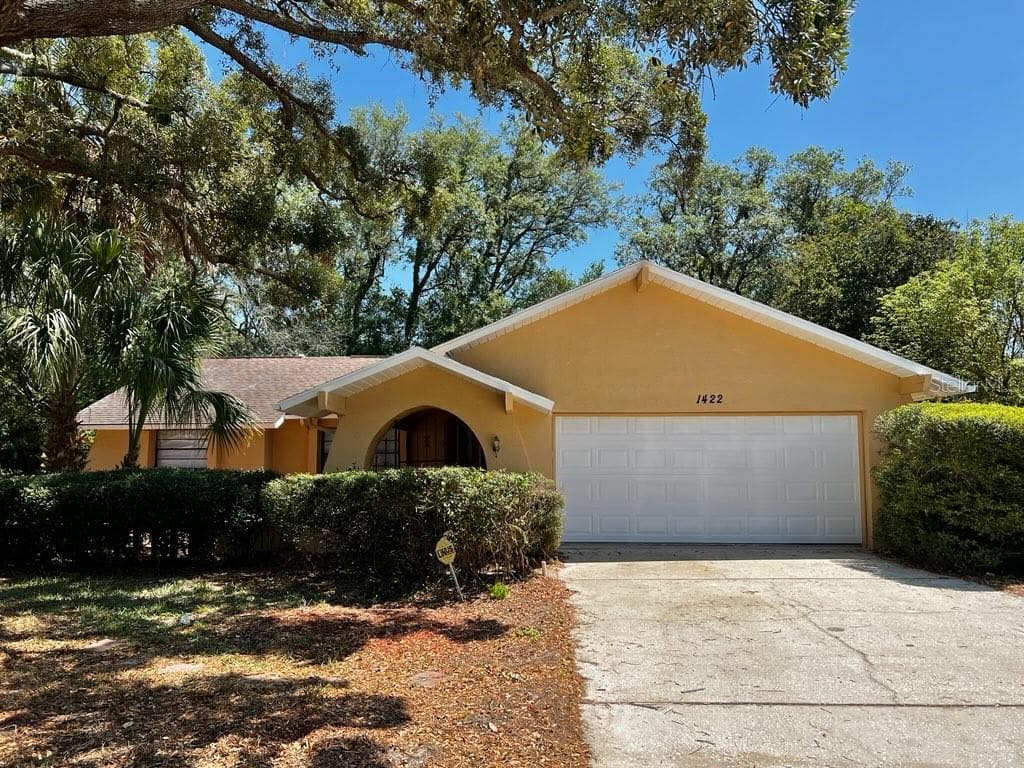 1422 BERN LANE SPRING HILL, FL 34608