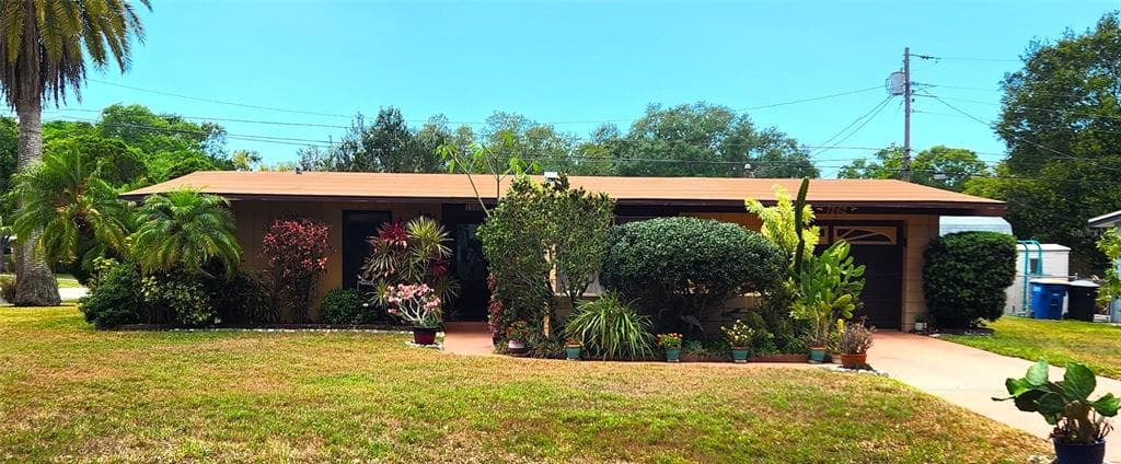 1262 PINEVIEW AVENUE CLEARWATER, FL 33756