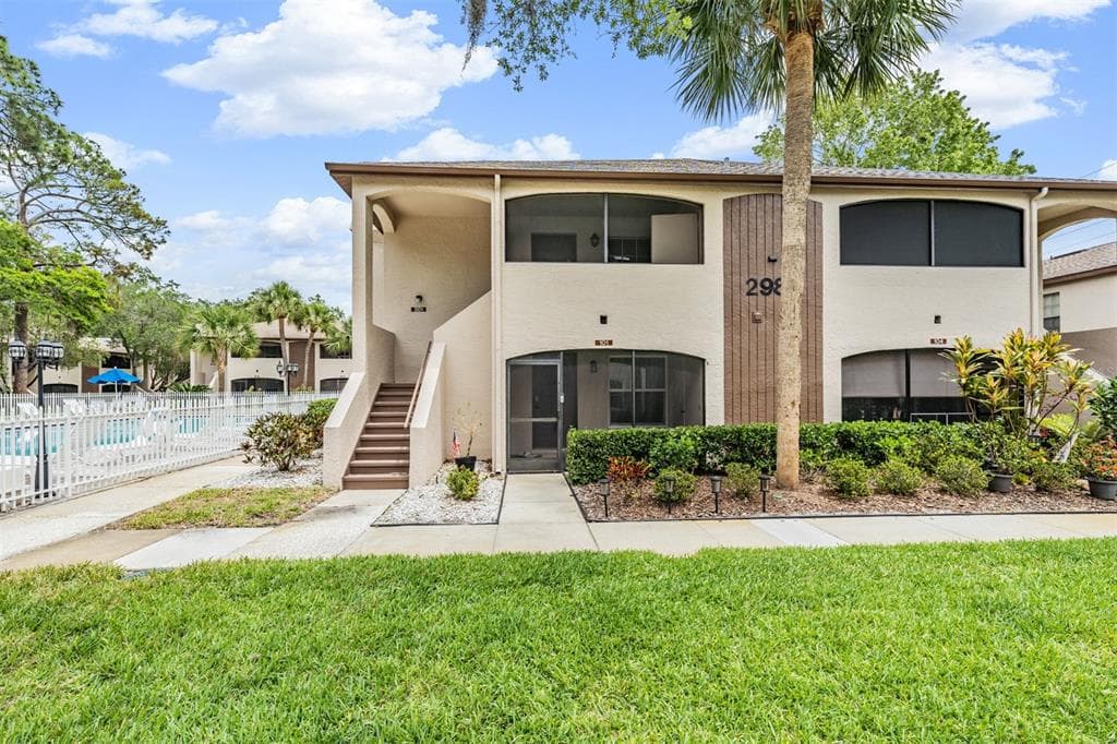 2987 BONAVENTURE CIRCLE UNIT 201 PALM HARBOR, FL 34684