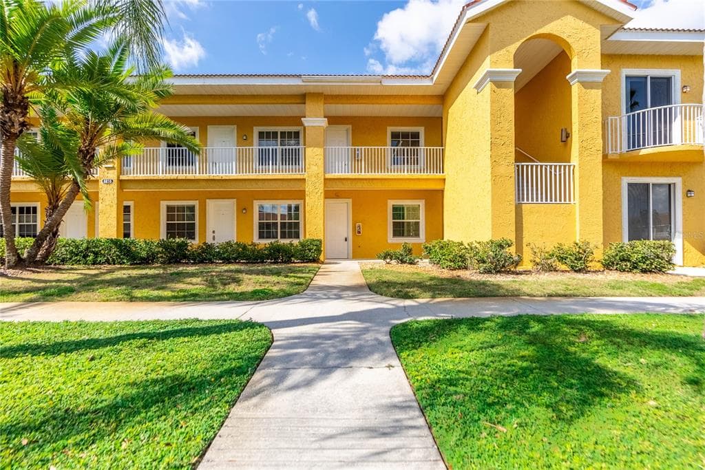 6816 DALI AVENUE UNIT 201 LAND O LAKES, FL 34637