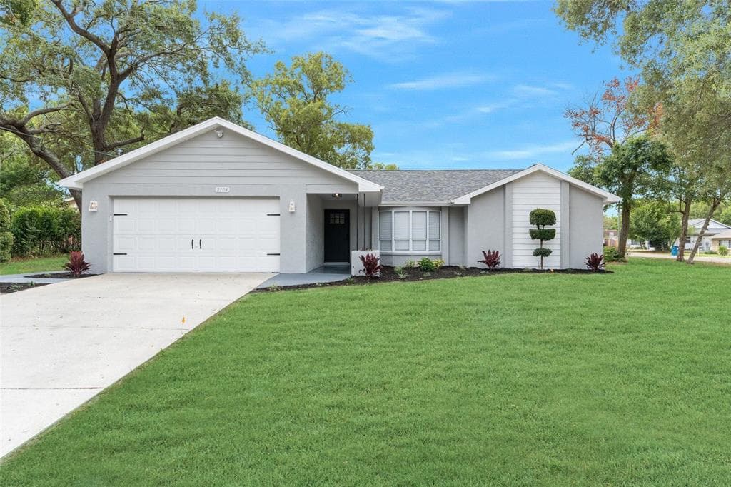 2104 BISHOP ROAD SPRING HILL, FL 34608