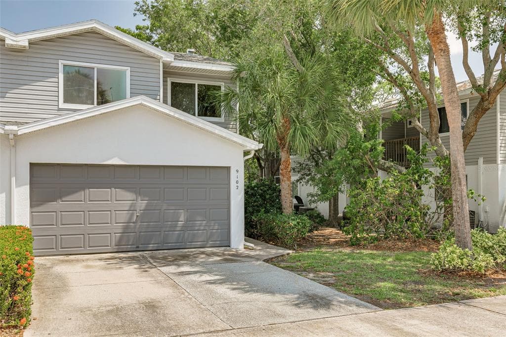 9102 JAKES PATH LARGO, FL 33771