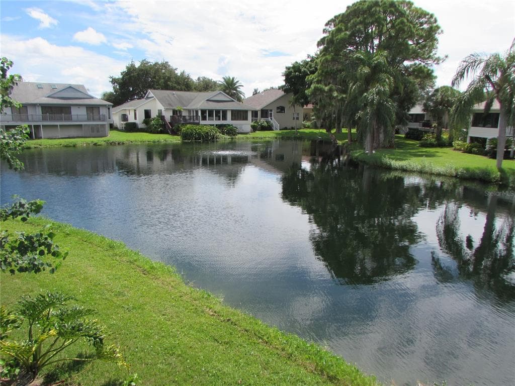 1013 LAKE AVOCA COURT UNIT 1013 TARPON SPRINGS, FL 34689