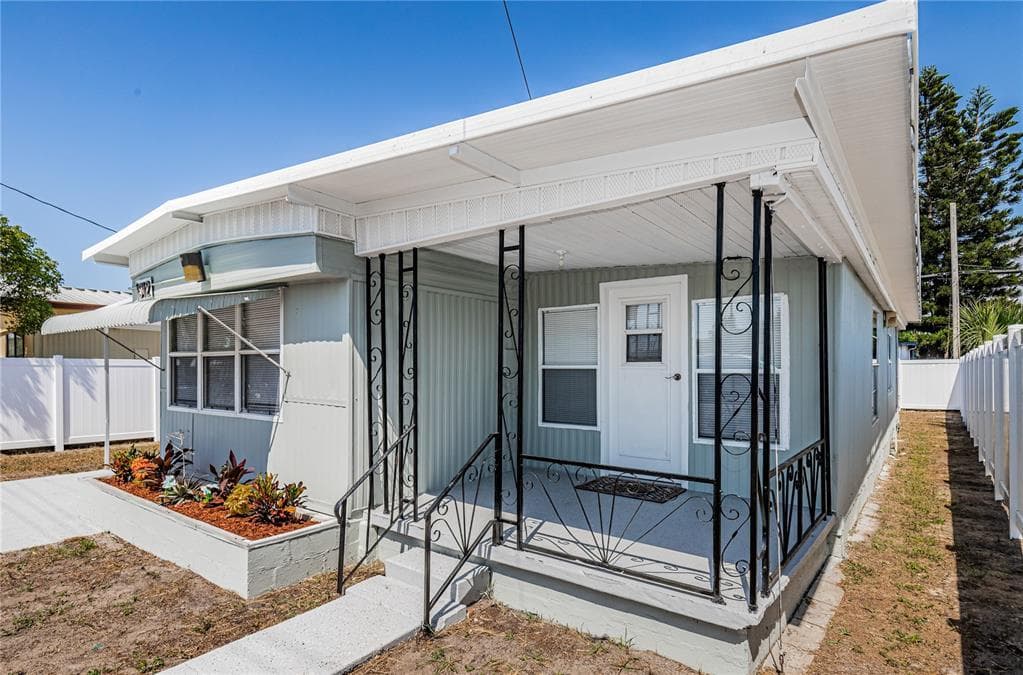 1912 HESS DRIVE HOLIDAY, FL 34691