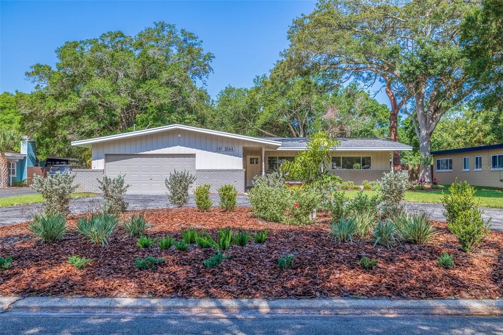 1844 JUAREZ WAY S ST PETERSBURG, FL 33712