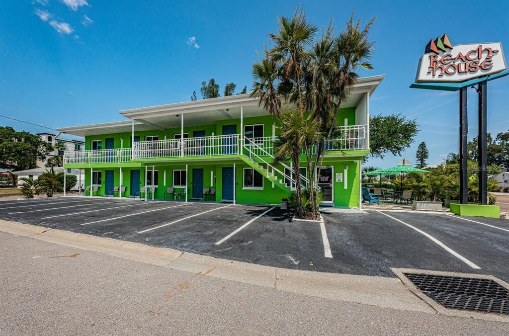 12100 GULF BOULEVARD TREASURE ISLAND, FL 33706