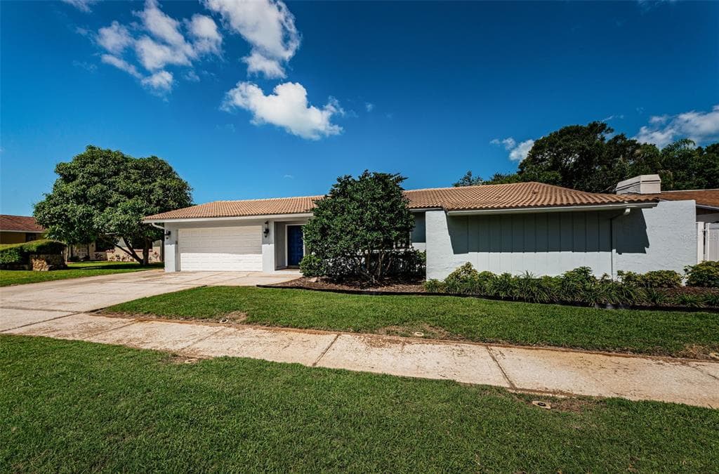 9424 LAURA ANNE DRIVE SEMINOLE, FL 33776