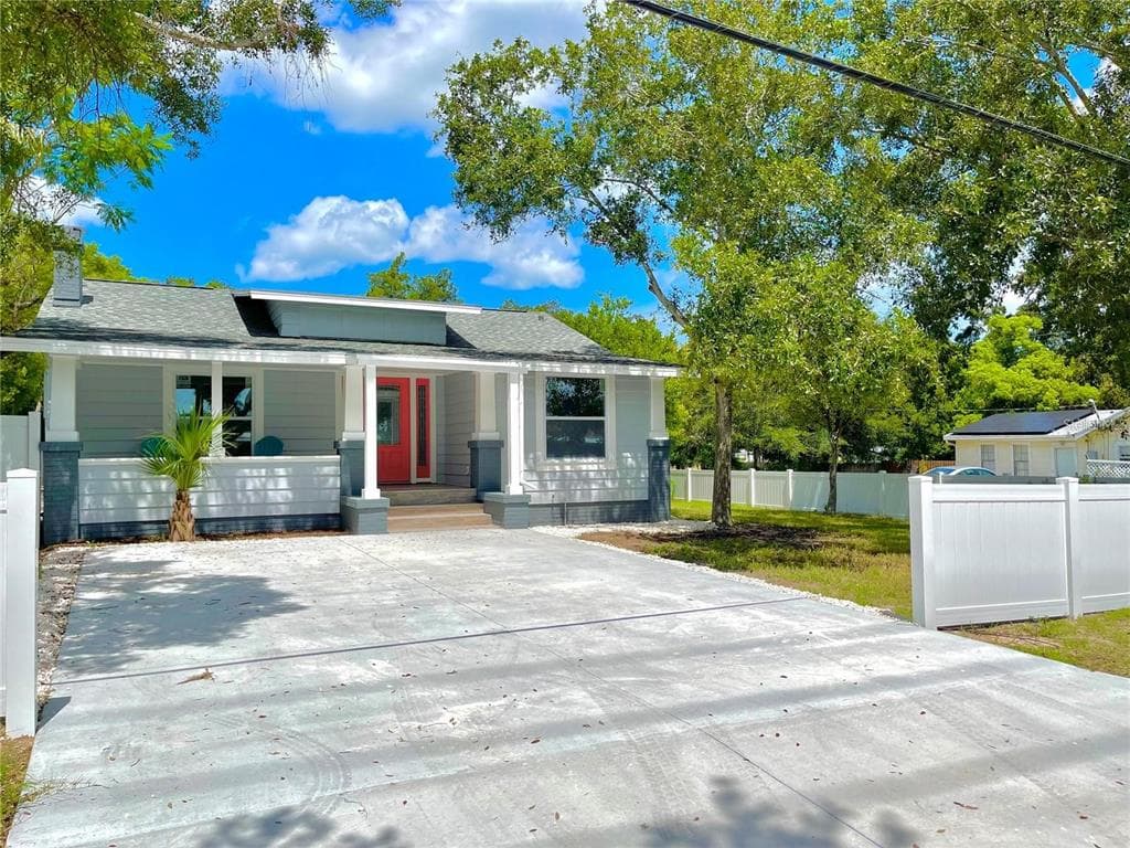 1152 NEW YORK AVENUE DUNEDIN, FL 34698