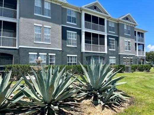 9401 CRESCENT LOOP CIRCLE UNIT 304 TAMPA, FL 33619