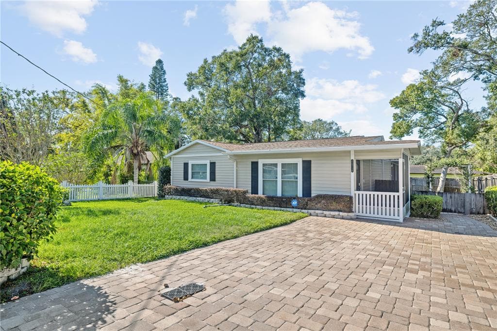 6914 N LYNN AVENUE TAMPA, FL 33604