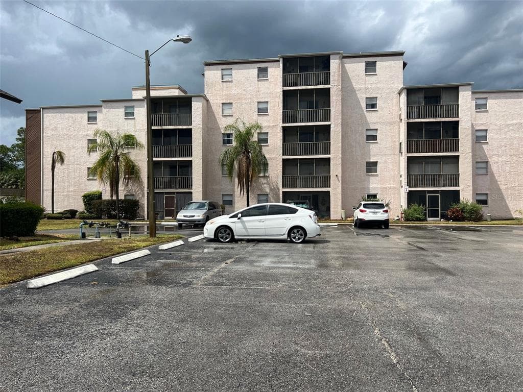 5541 BAY BOULEVARD UNIT 202