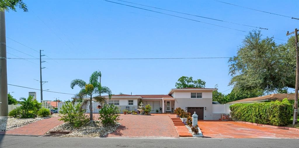 3102 W NASSAU ST STREET TAMPA, FL 33607