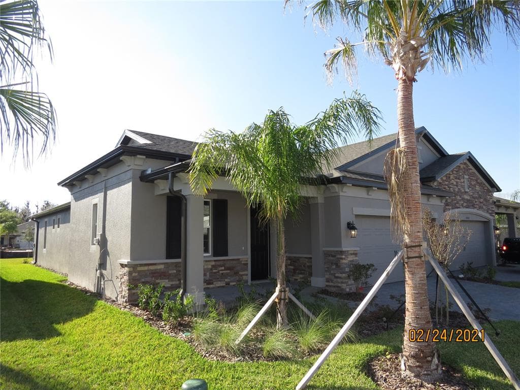 19350 HAWK VALLEY DRIVE TAMPA, FL 33647