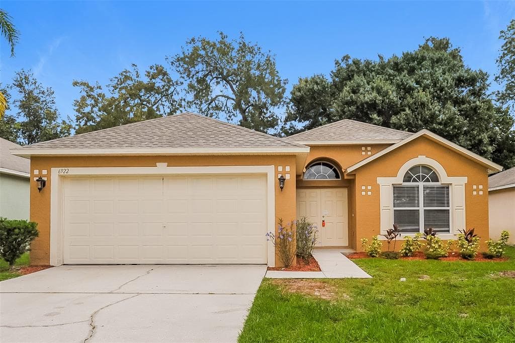 6922 CROWN LAKE DRIVE GIBSONTON, FL 33534