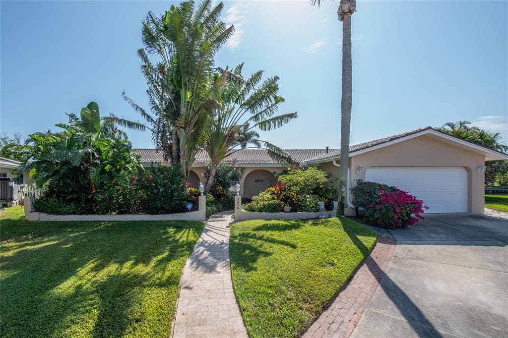 1496 51ST AVENUE NE ST PETERSBURG, FL 33703