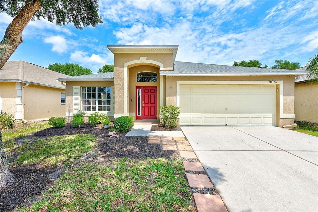 31107 STONE ARCH AVENUE WESLEY CHAPEL, FL 33545