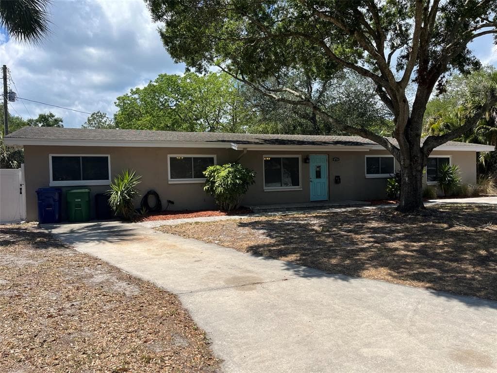 4711 S RENELLIE DRIVE TAMPA, FL 33611