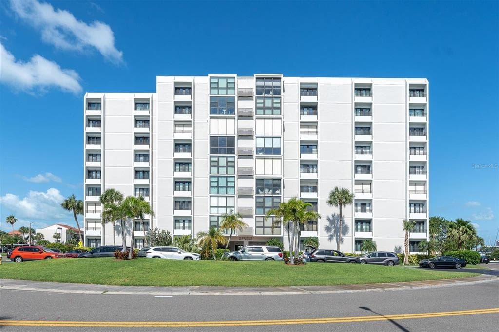 855 BAYWAY BOULEVARD UNIT 606 CLEARWATER, FL 33767