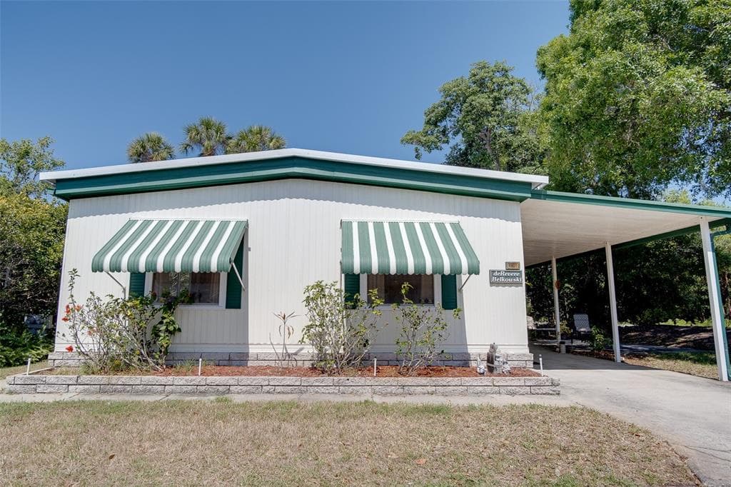 4401 TUCKER SQUARE NEW PORT RICHEY, FL 34652