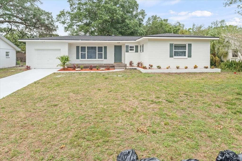 125 SIOBHAN AVENUE TAMPA, FL 33613