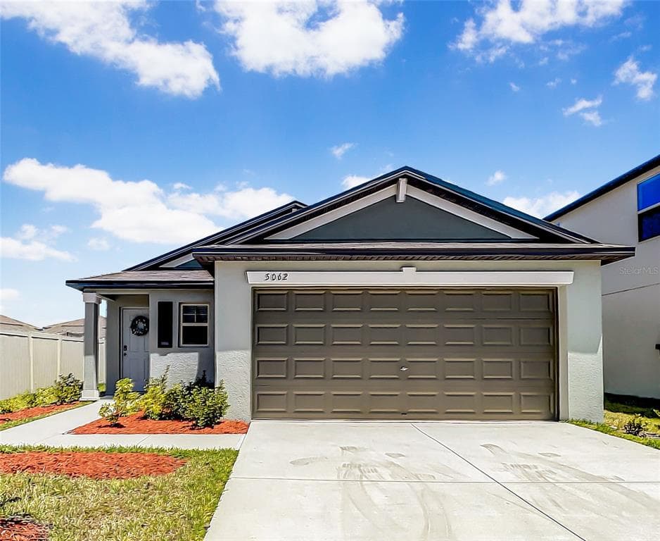 5062 WHITE CHICORY DRIVE APOLLO BEACH, FL 33572