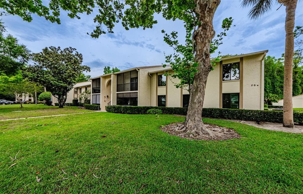1354 SHADY PINE WAY UNIT H1 TARPON SPRINGS, FL 34688