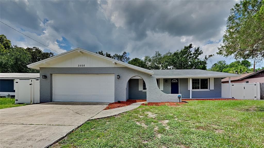 3508 PIPES O THE GLEN WAY ORLANDO, FL 32808