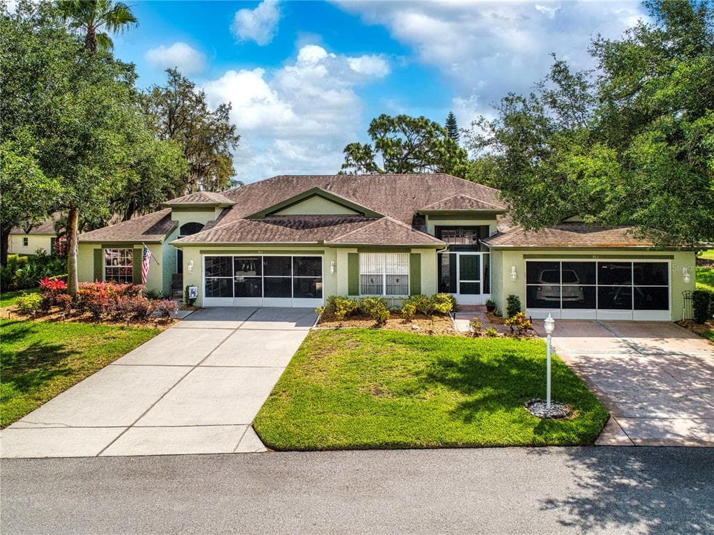 911 STAFFORDSHIRE LANE UNIT 55 SUN CITY CENTER, FL 33573
