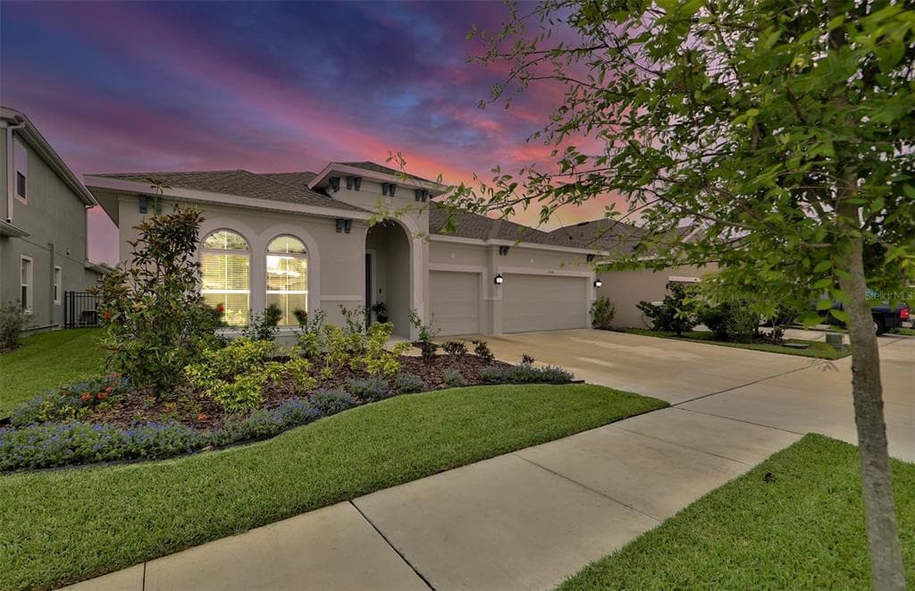 5605 MADRIGAL WAY APOLLO BEACH, FL 33572