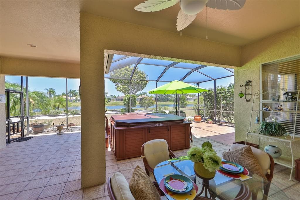 1129 SIGNATURE DRIVE SUN CITY CENTER, FL 33573