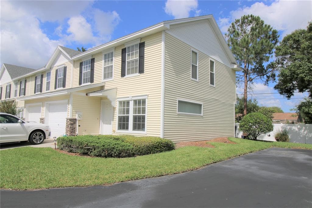 13049 THOROUGHBRED LOOP LARGO, FL 33773