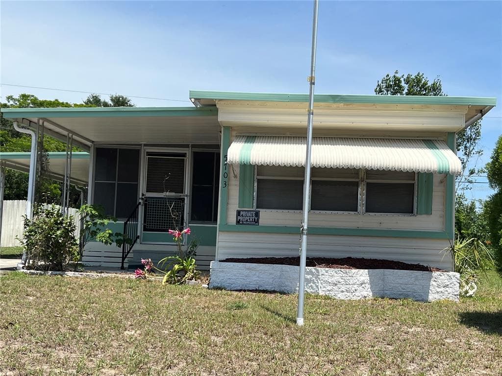 5703 SUNSHINE PARK DRIVE NEW PORT RICHEY, FL 34652