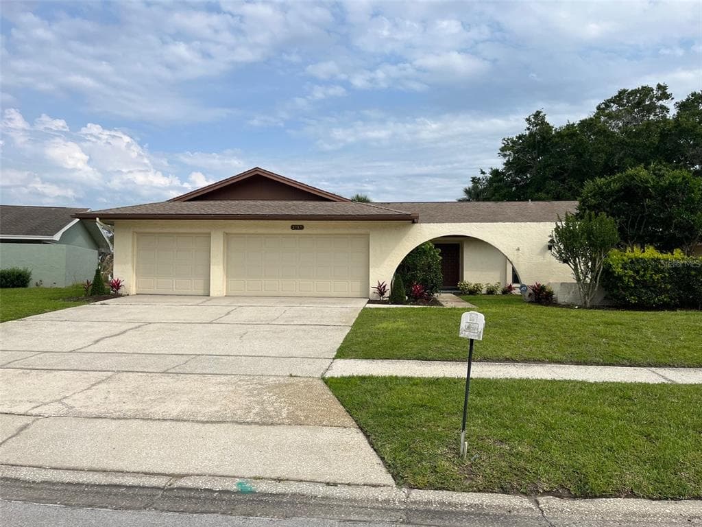 2757 NORTHRIDGE DRIVE E CLEARWATER, FL 33761