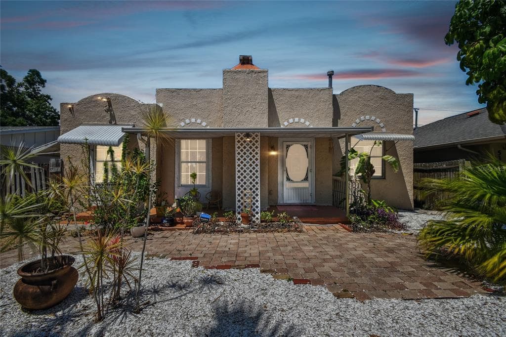 5416 4TH AVENUE W BRADENTON, FL 34209