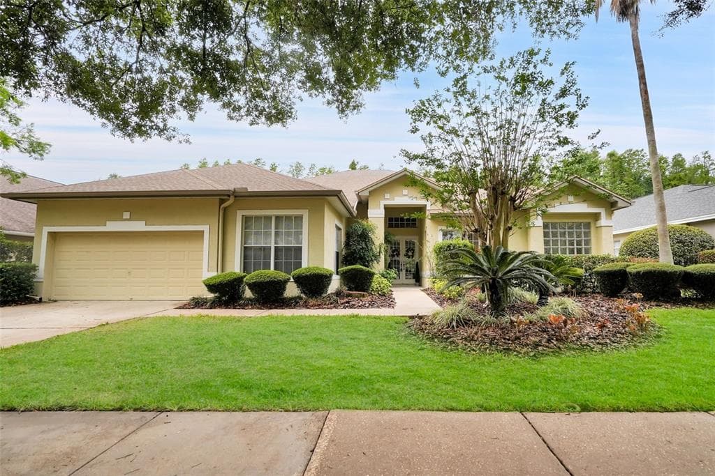 8712 TANTALLON CIRCLE TAMPA, FL 33647