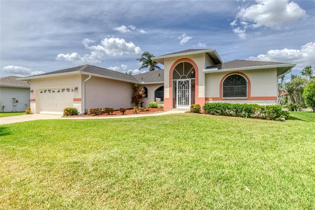 8866 BRACKEN WAY FORT MYERS, FL 33908