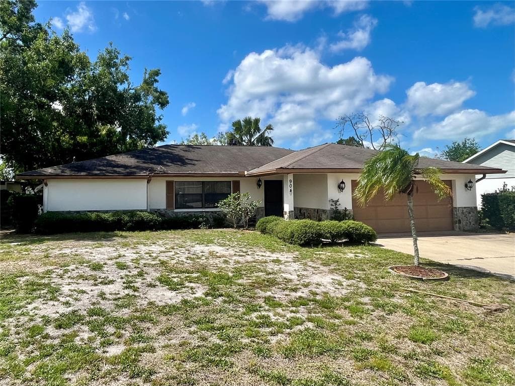 904 67TH AVENUE TERRACE W BRADENTON, FL 34207