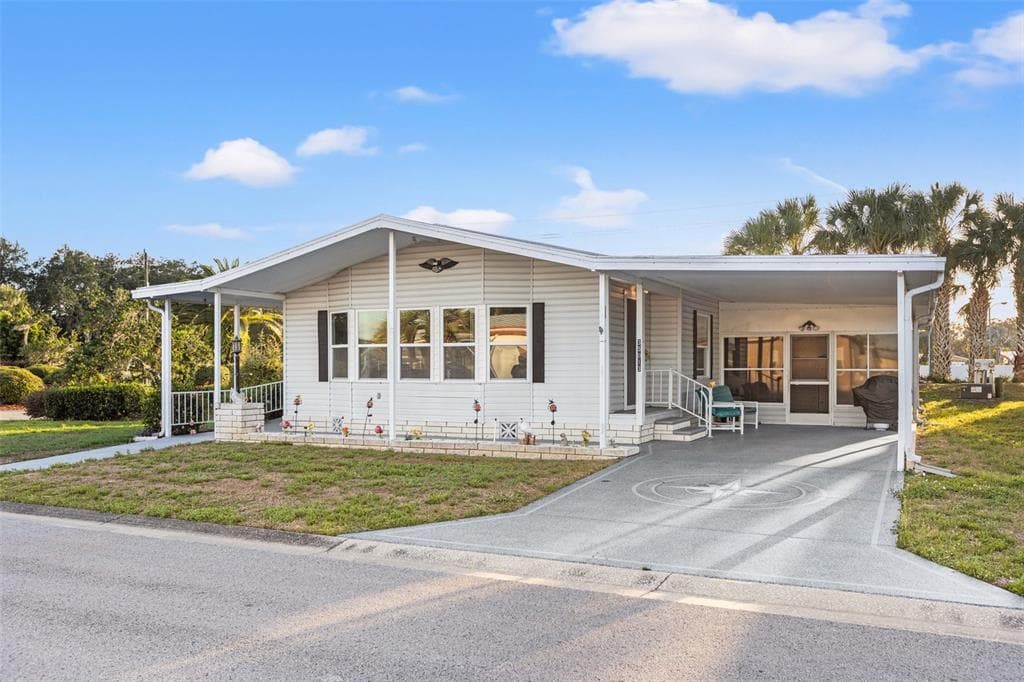 35013 MCCULLOGH'S LEAP ZEPHYRHILLS, FL 33541