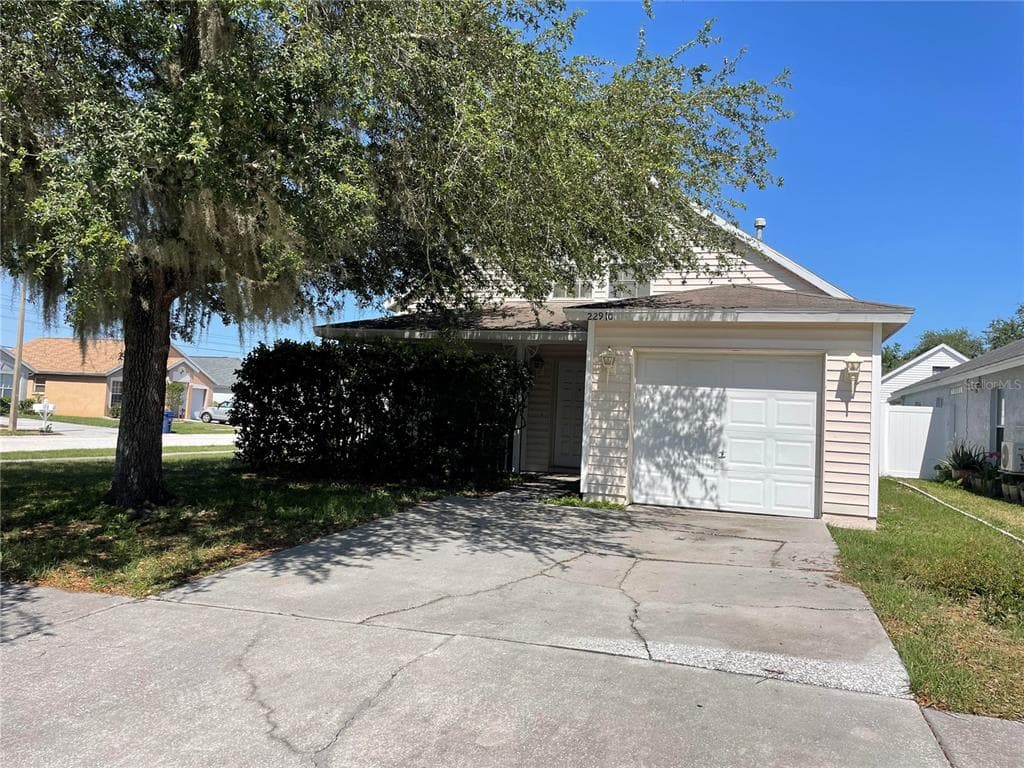 22910 SAINT THOMAS CIRCLE LUTZ, FL 33549
