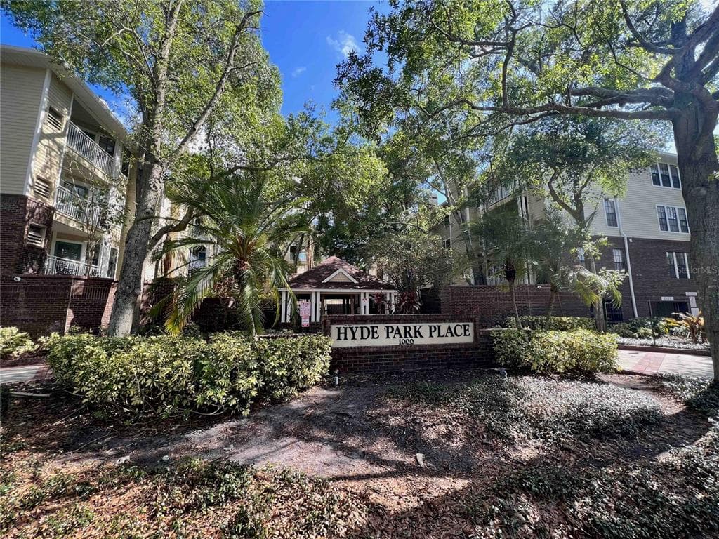 1000 W HORATIO STREET UNIT 212 TAMPA, FL 33606