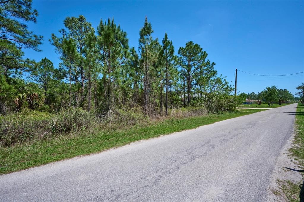 6 AMARYLLIS DRIVE S INDIAN LAKE ESTATES, FL 33855
