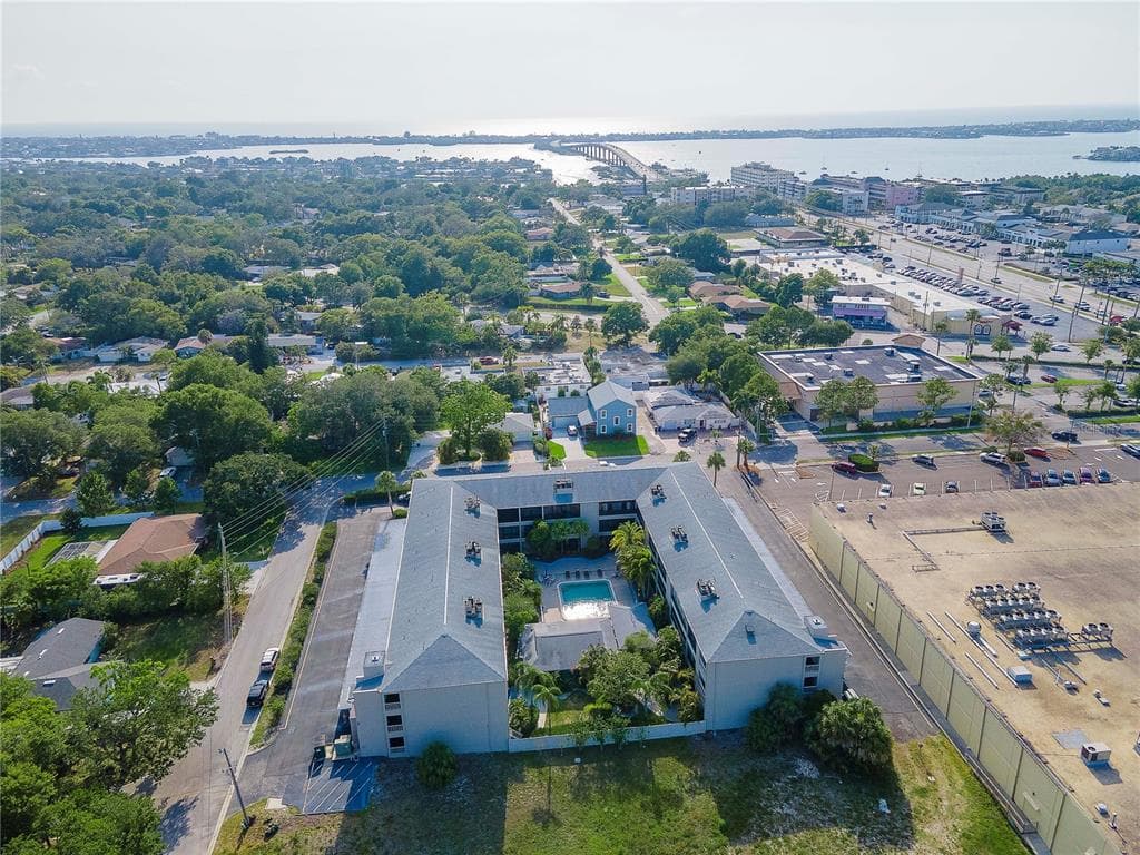 215 VALENCIA BOULEVARD UNIT 205 LARGO, FL 33770