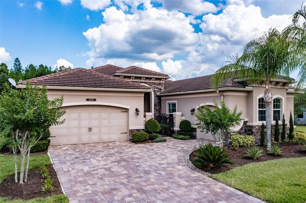 2530 COCO PALM CIRCLE WESLEY CHAPEL, FL 33543