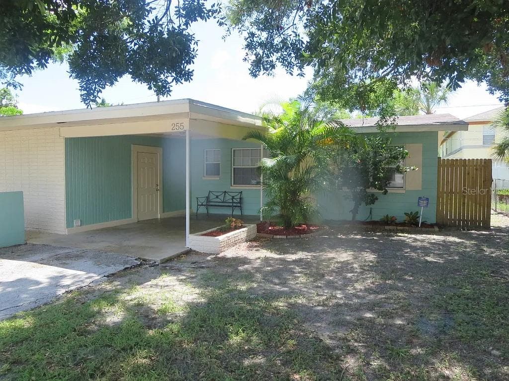 255 38TH AVENUE SE ST PETERSBURG, FL 33705