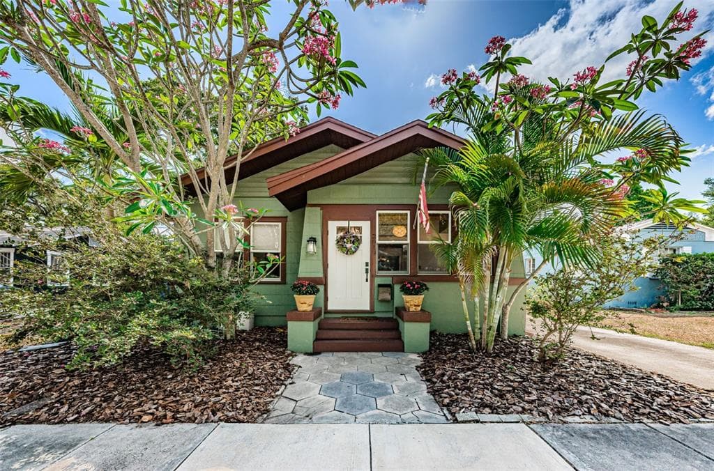 2019 10TH STREET N