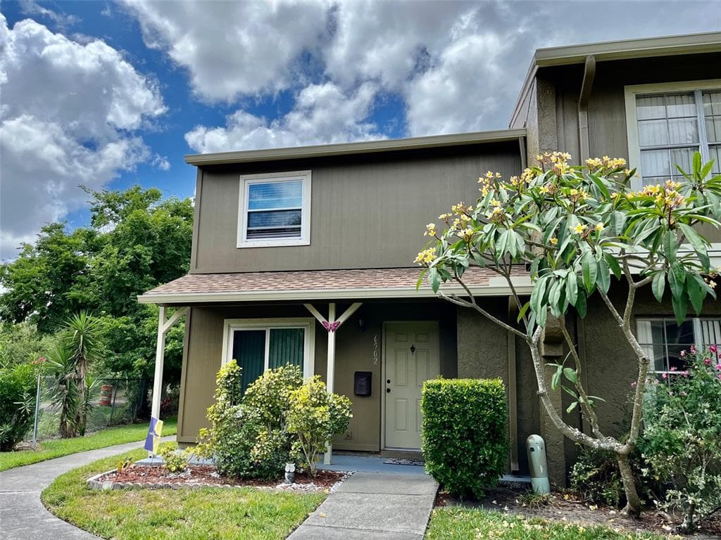 6902 SAN MATEO COURT TAMPA, FL 33615